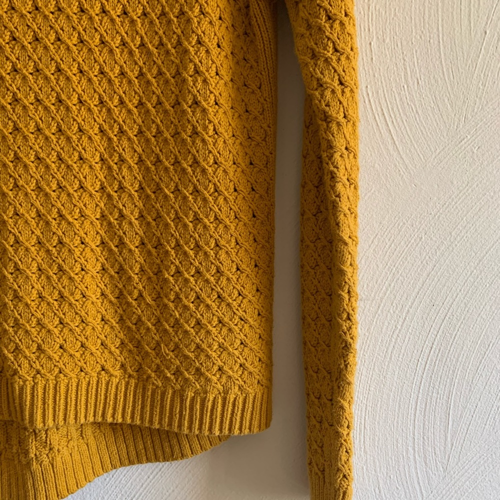 Yellow Sweater - Picture 3 of 3